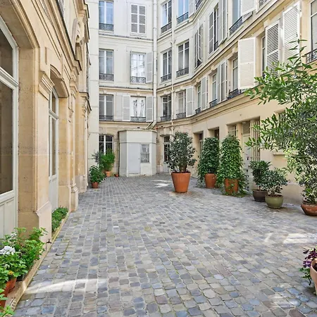 Apartment Jardin Du Luxembourg I And Bright